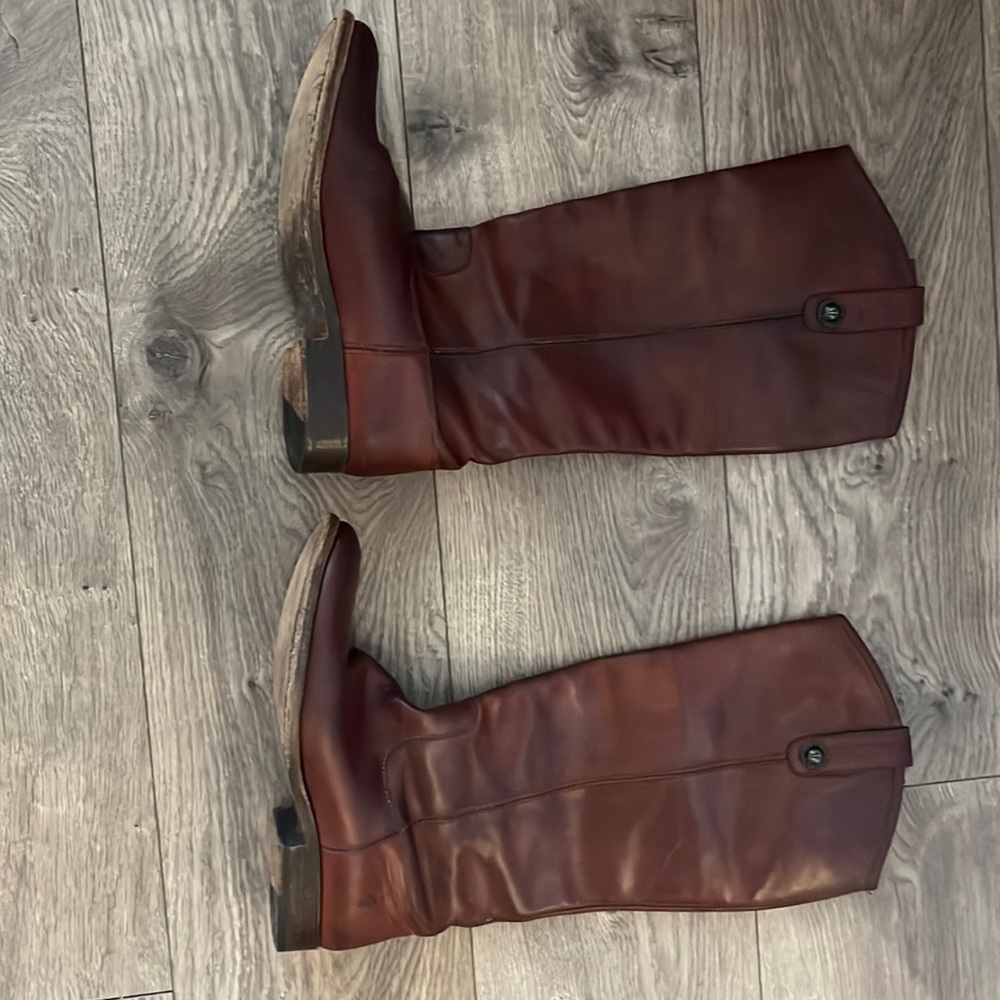 Frye Tall Riding Boots Size 8 Reddish Brown Color